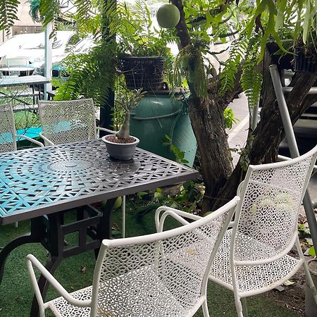 The Quarter Wutthakat Lejlighed Bangkok Eksteriør billede